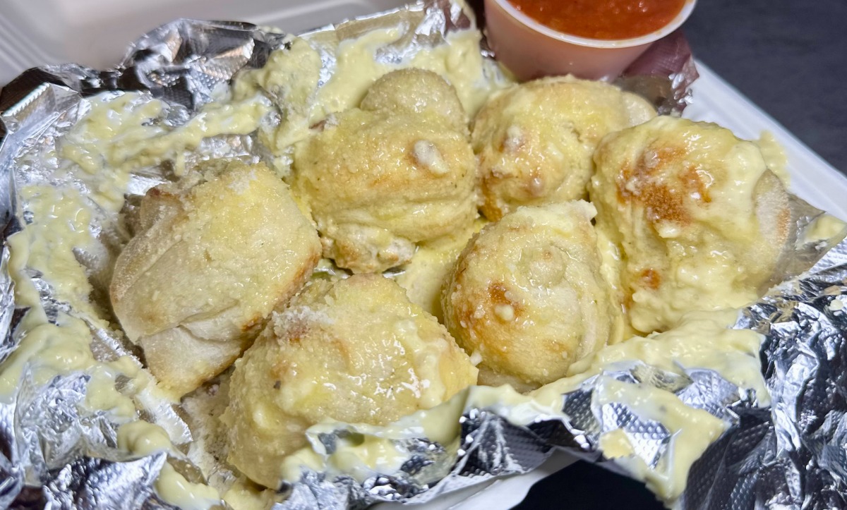 Garlic Knots (6)