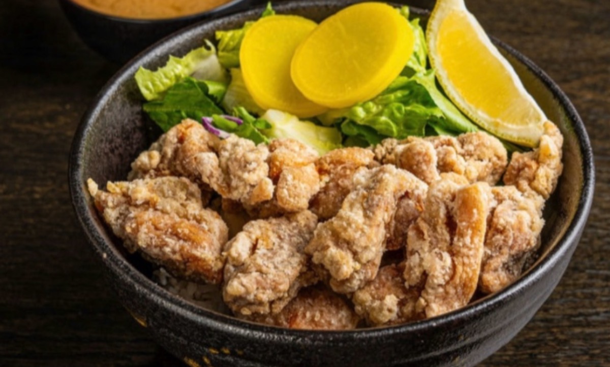 R4. Fried Chicken Donburi