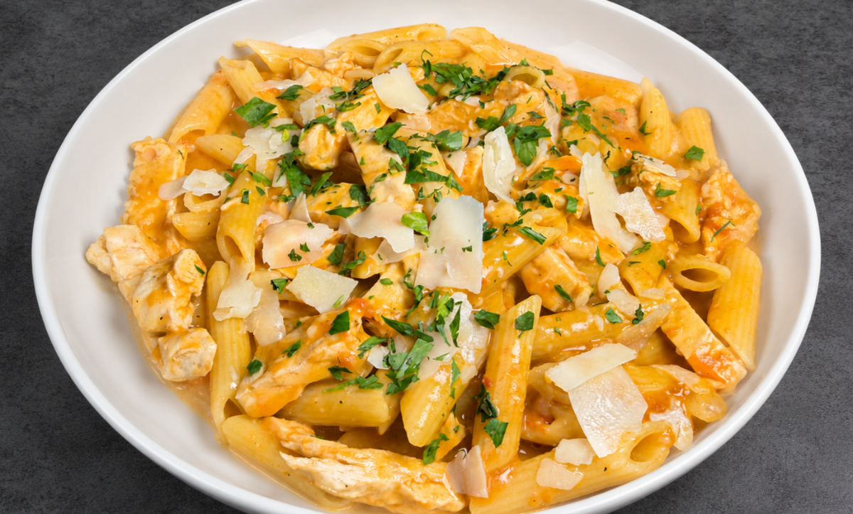 Vodka Rigatoni w/ Chicken