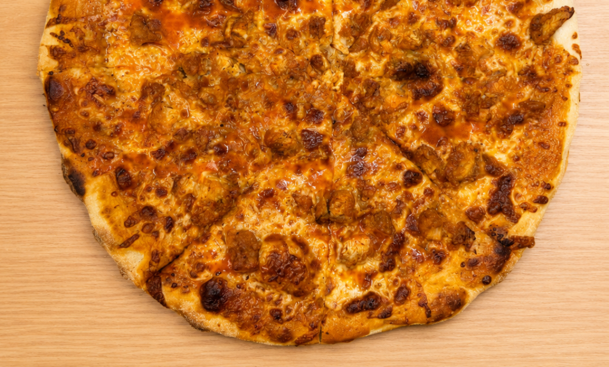 Small Buffalo Chicken Pizza (6 Cut)