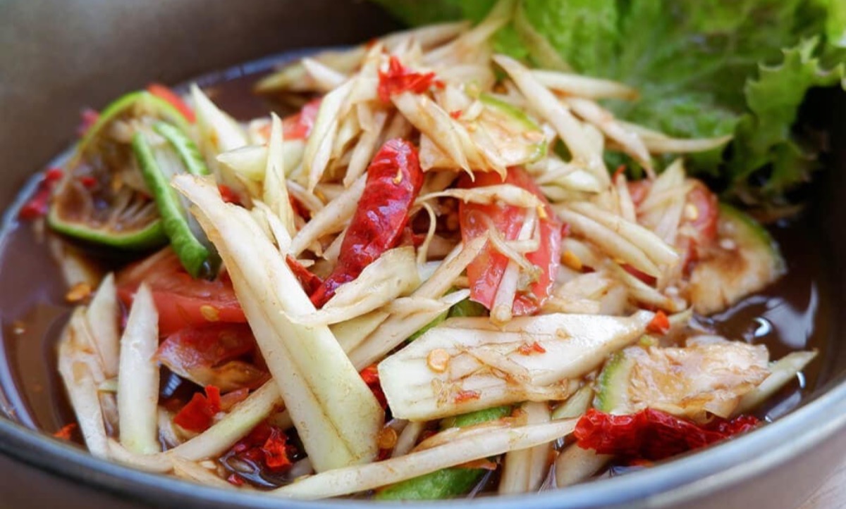 S14. Isaan Papaya Salad