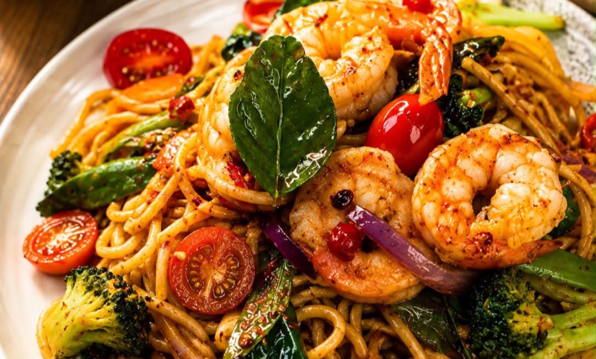 N24. Spaghetti Tom Yum Noodle