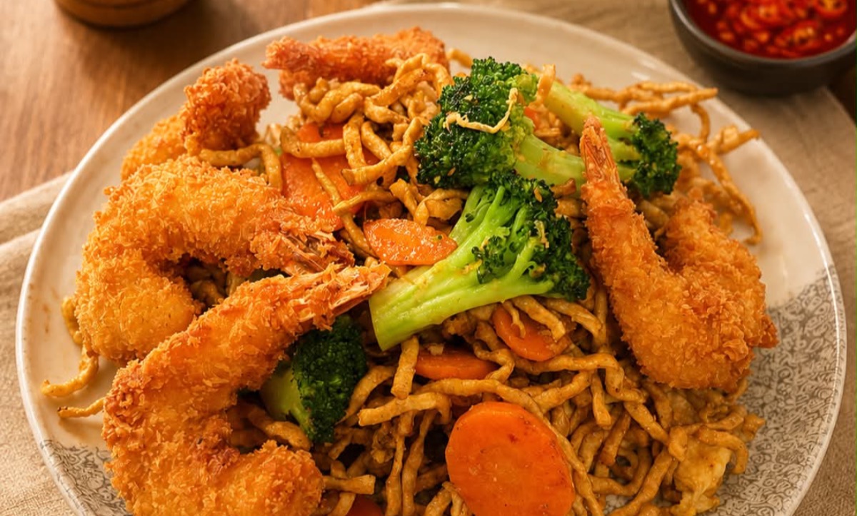 N25. Crispy Pad See Ew