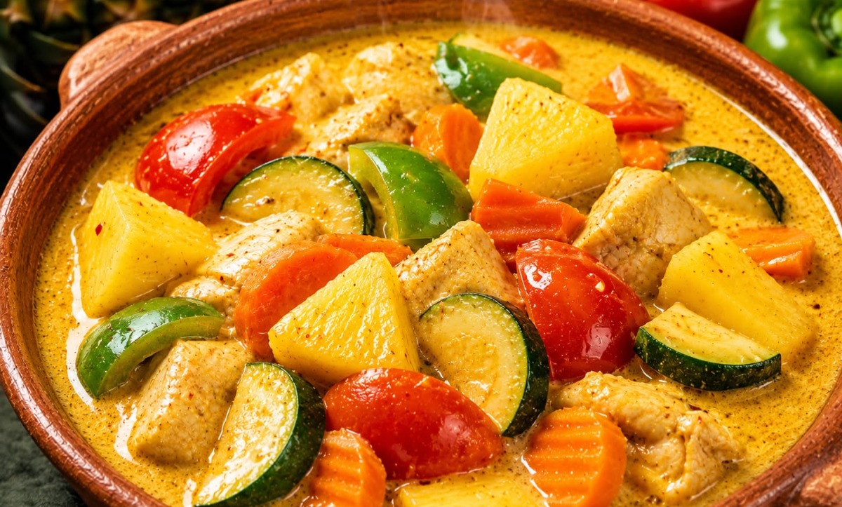 C7. Pineapple Curry