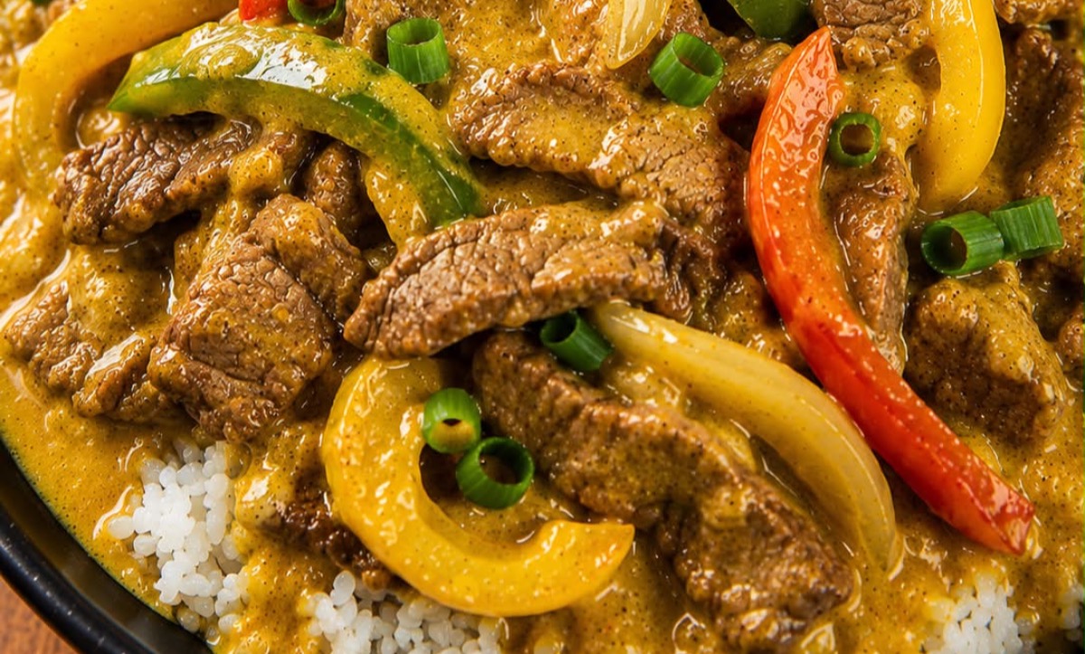 R14. Beef Karee Don