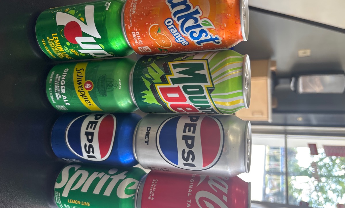 12 oz Can soda coke,Diet Coke ,sprite, ginger ale.renge ,7up ,Pepsis ,diet Pepsi ,mountain dew Dr p