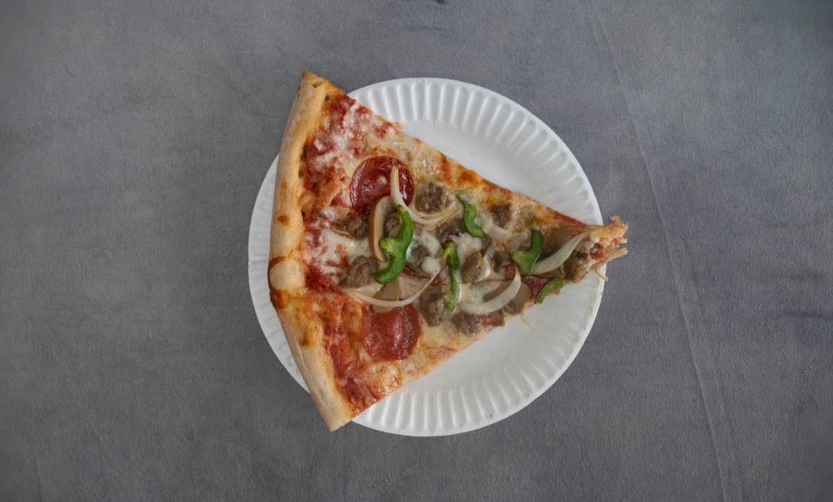6-Cut Deluxe Pizza