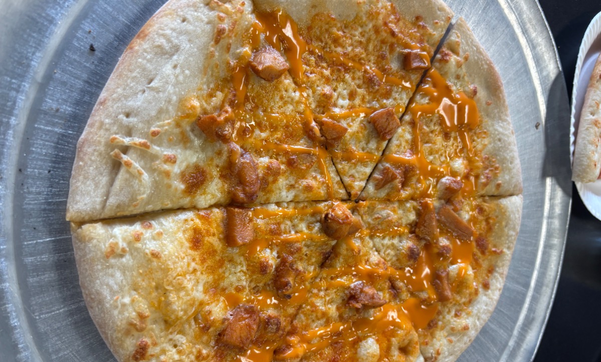 6-Cut Buffalo Chicken Pizza
