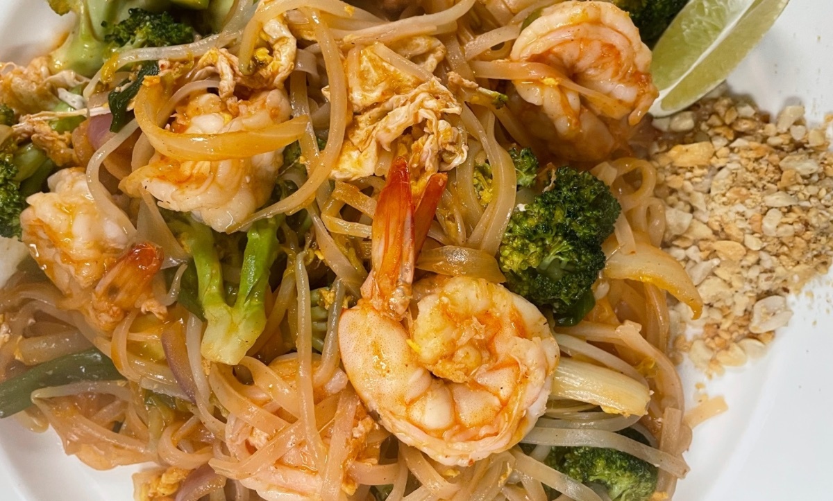 Lunch Shrimp Pad Thai