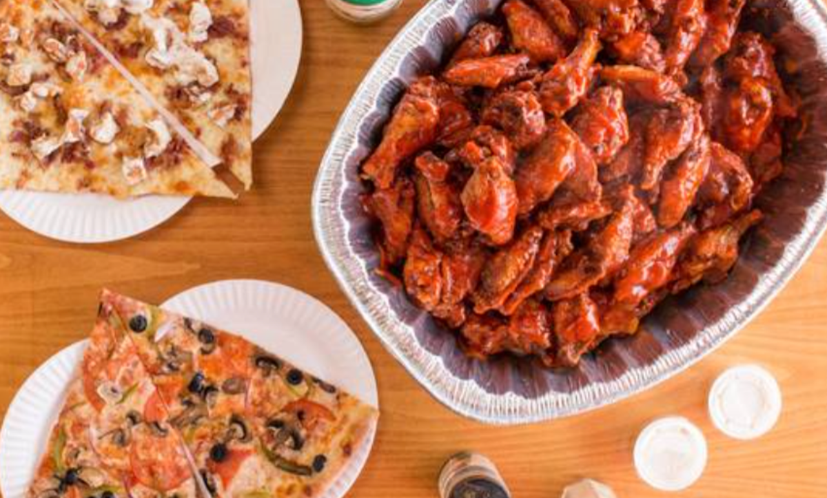 1 Lg Pizza, 10 Wings & Garlic Knots Special