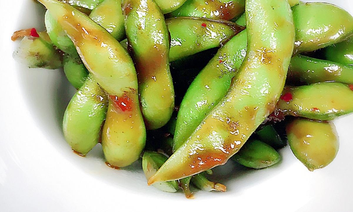 Stir Fry Edamame with Garlic Sauce*