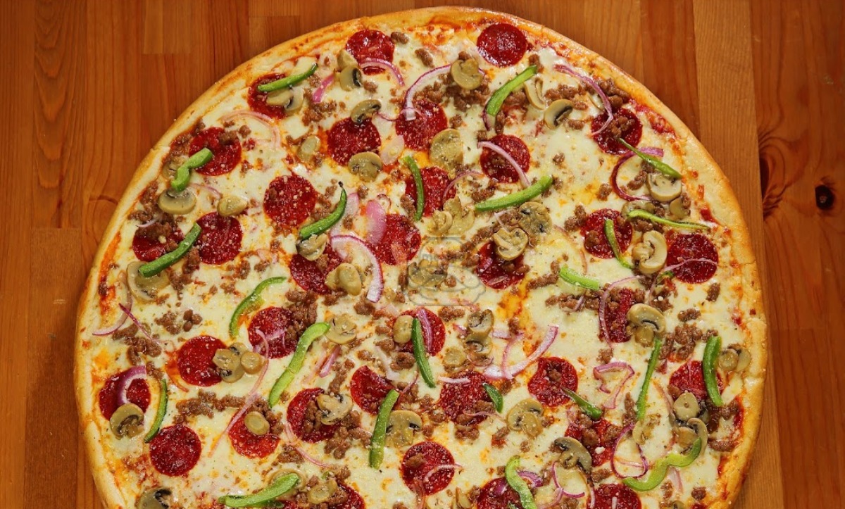 Supreme Deluxe Pizza