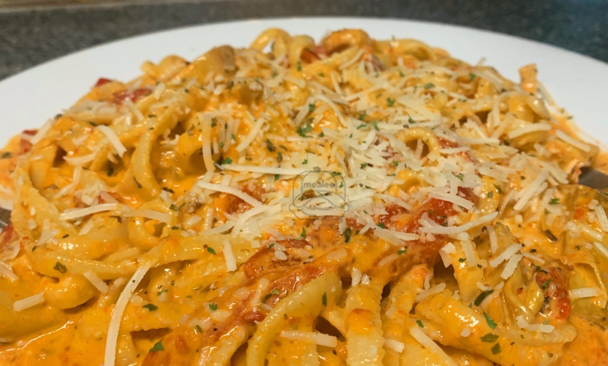 Roasted Red Pepper Pesto Linguini