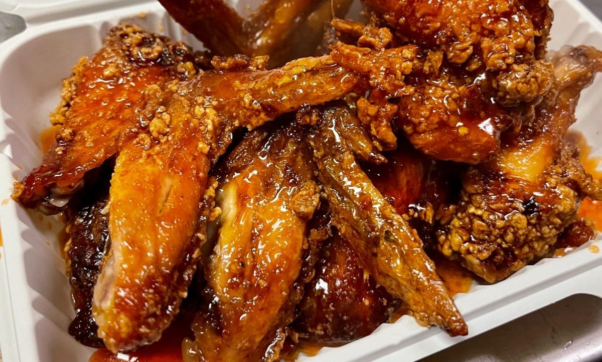 12 Buffalo Wings