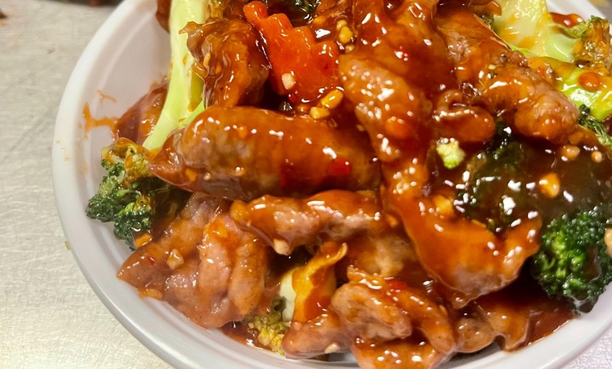 L5. Beef with Broccoli Lunch Special
