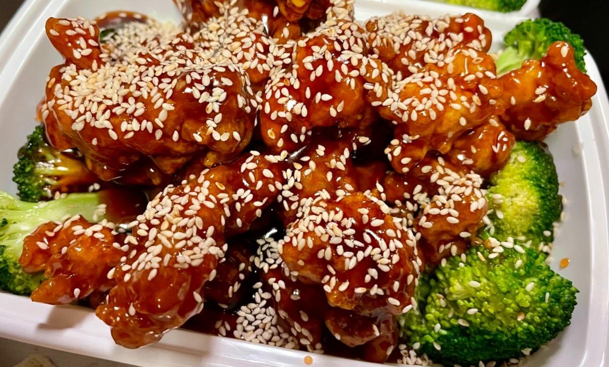 L27. Sesame Chicken Lunch Special