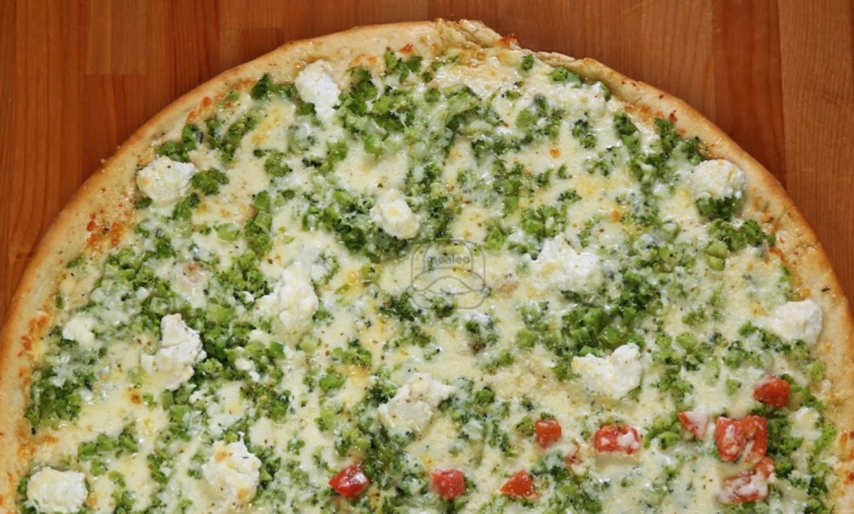 White Broccoli Pizza